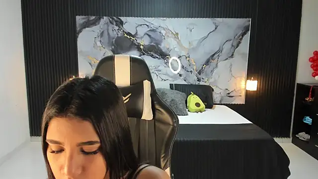 Ivy 16 online show from 3, 3, 2025