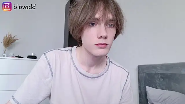 callmenineoneseven online show from 24, 7, 2026