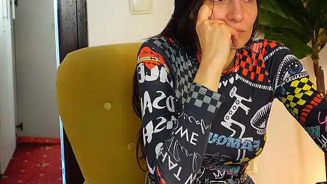 NinaCrystal1 online show from 23, 4, 2026