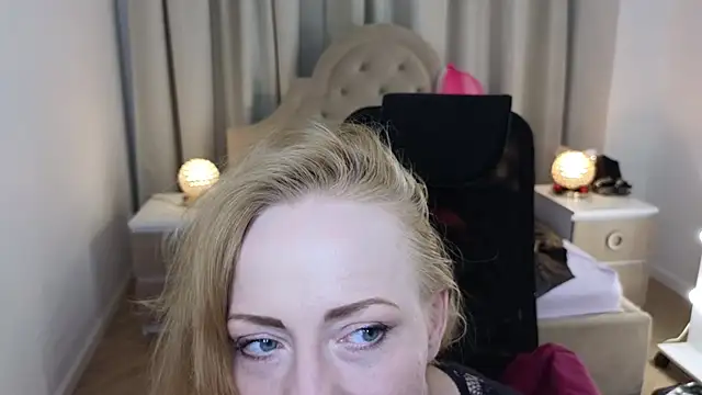 SquirtyAlisa online show from 23, 4, 2026
