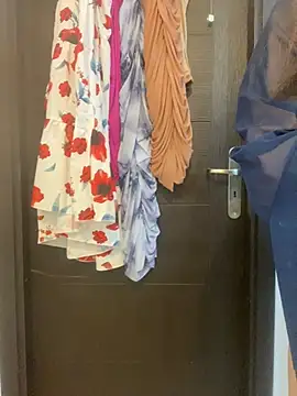 Hot-Sarah-arab online show from 2, 1, 2025