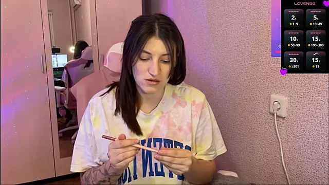 Katrin  kiss online show from 10, 2, 2025