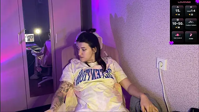 Katrin  kiss online show from 10, 2, 2025