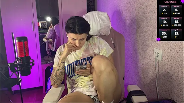 Katrin  kiss online show from 4, 3, 2025