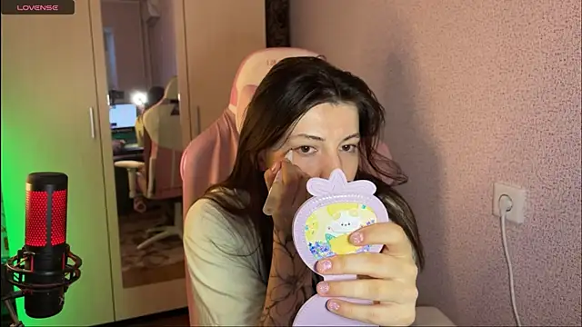 Katrin  kiss online show from 13, 3, 2025