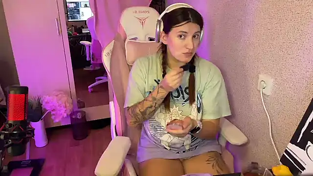 Katrin  kiss online show from 6, 11, 2025