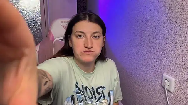 Katrin  kiss online show from 22, 4, 2026