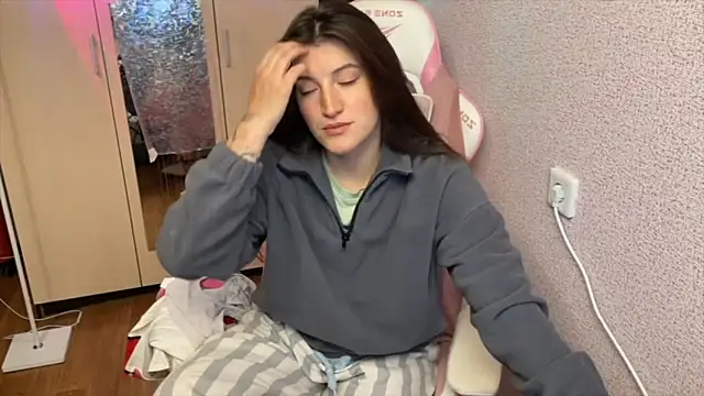 Katrin  kiss online show from 24, 4, 2026