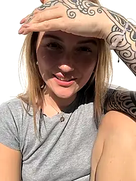 Goldloeckchen159 online show from 15, 11, 2025