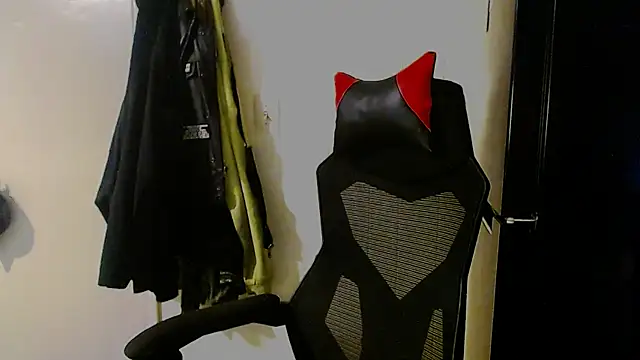 KrazyLegz online show from 7, 12, 2024