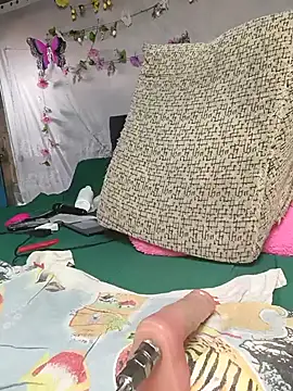 NinaGauther online show from 5, 1, 2026