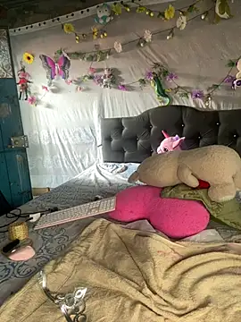 NinaGauther online show from 28, 4, 2026