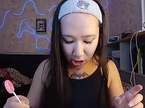 Japabaixinha online show from 11, 6, 2026