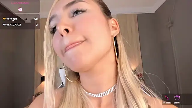 Snapshot of bella1207 chatting on 7, 1, 2025 bella1207 online show from 7, 1, 2025