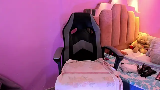 LoveQueen2 online show from 18, 1, 2026