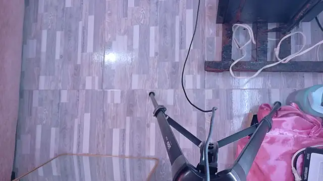 LoveQueen2 online show from 23, 4, 2026