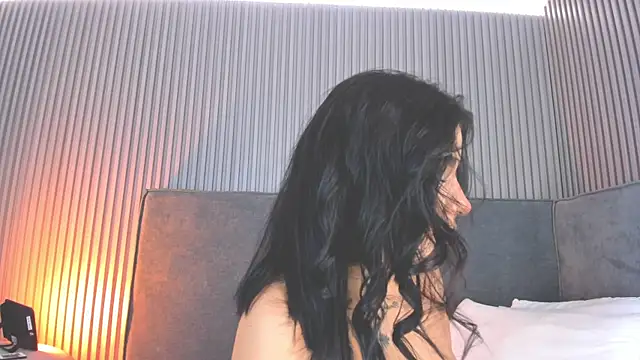 emelie 89 online show from 25, 11, 2025