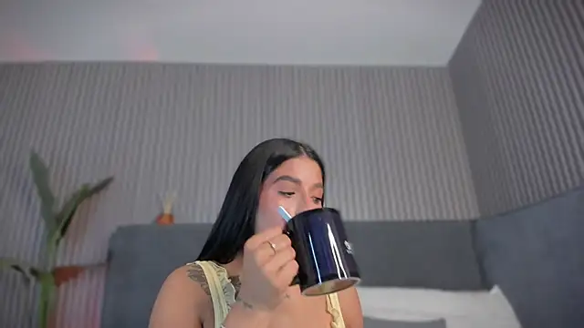 emelie 89 online show from 21, 7, 2026