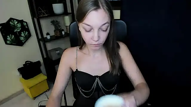 EmillyPlay online show from 21, 10, 2025