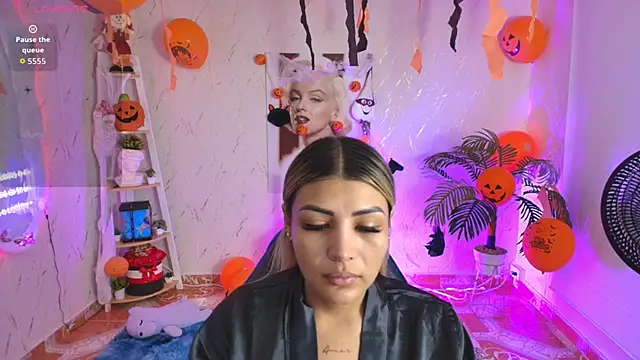 Snapshot of SALOOMEE__ chatting on 21, 10, 2025 SALOOMEE online show from 21, 10, 2025