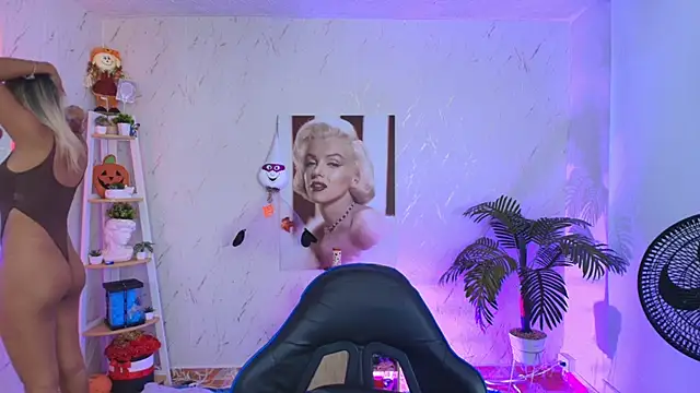 Snapshot of SALOOMEE__ chatting on 17, 11, 2025 SALOOMEE online show from 17, 11, 2025