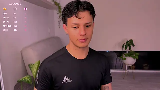 Snapshot of Alexxblue chatting on 30, 10, 2025 Alexxblue online show from 30, 10, 2025