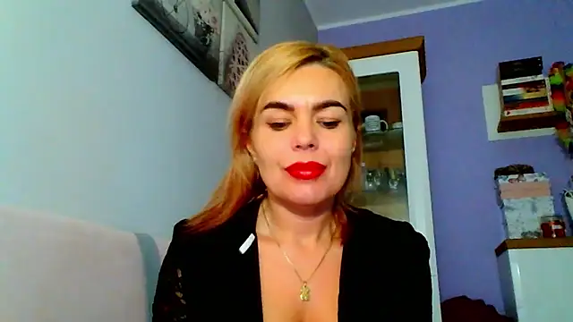 DESIREjenny online show from 9, 12, 2024