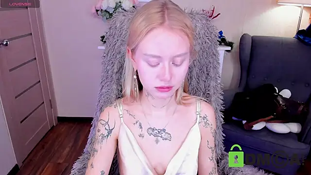 MalenaErnman online show from 12, 1, 2025