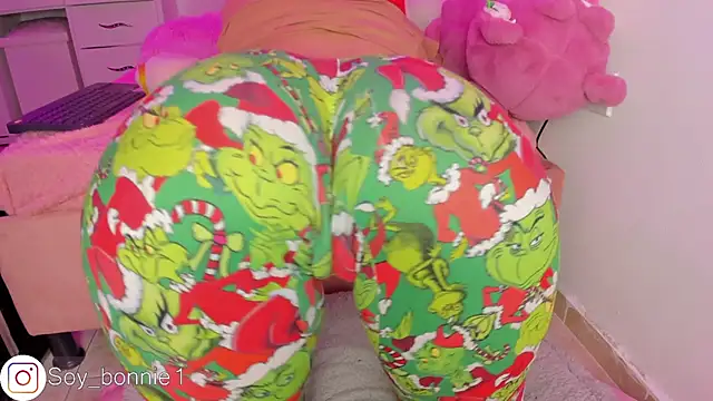 Snapshot of bonnie_moon chatting on 29, 12, 2024 bonnie moon online show from 29, 12, 2024