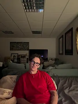 Snapshot of hardmecl chatting on 5, 12, 2024 hardmecl online show from 5, 12, 2024