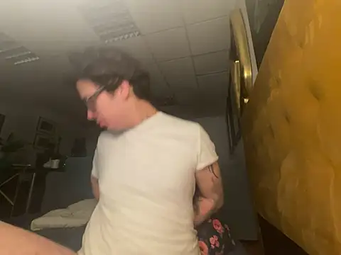 Snapshot of hardmecl chatting on 14, 3, 2025 hardmecl online show from 14, 3, 2025