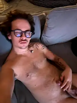 Snapshot of hardmecl chatting on 20, 10, 2025 hardmecl online show from 20, 10, 2025