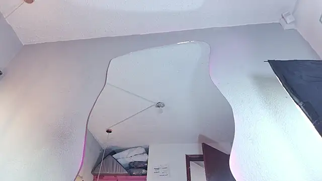 puca ebony online show from 3, 3, 2025