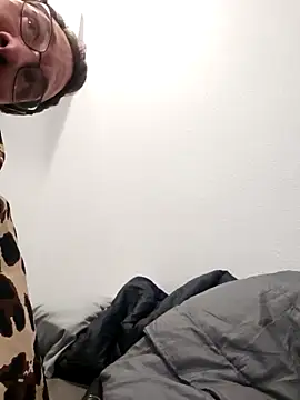 Iliketocooksquirt25 online show from 29, 4, 2026