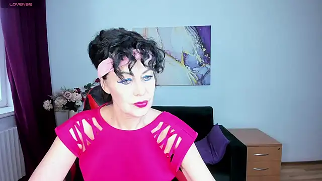 Silvia Wallec online show from 24, 4, 2026