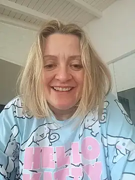 lady charlyne online show from 17, 1, 2025