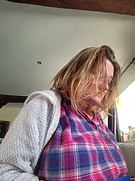 lady charlyne online show from 25, 11, 2025