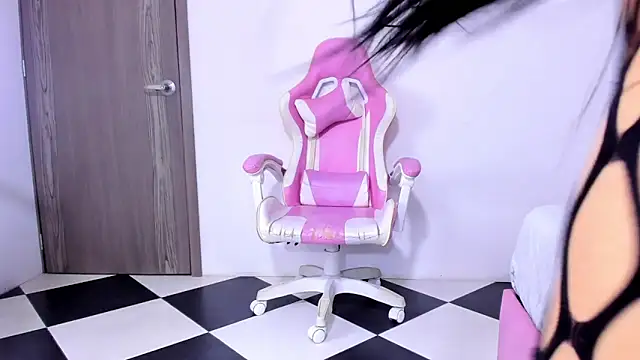 alexa pariss online show from 7, 2, 2026