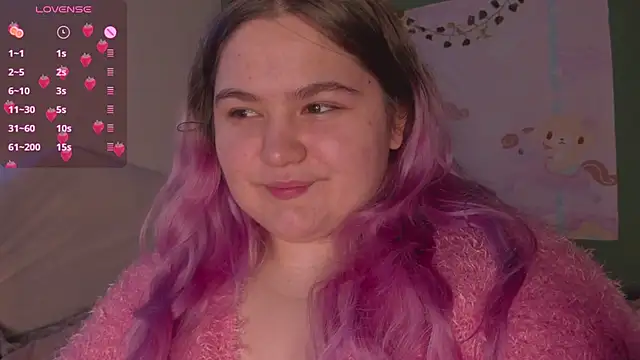 Snapshot of Freakcute_ chatting on 17, 2, 2025 Freakcute online show from 17, 2, 2025