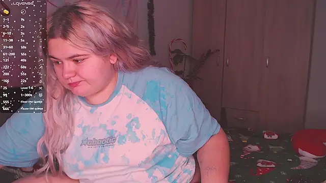 Snapshot of Freakcute_ chatting on 18, 12, 2025 Freakcute online show from 18, 12, 2025