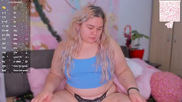 Snapshot of Freakcute_ chatting on 8, 1, 2026 Freakcute online show from 8, 1, 2026