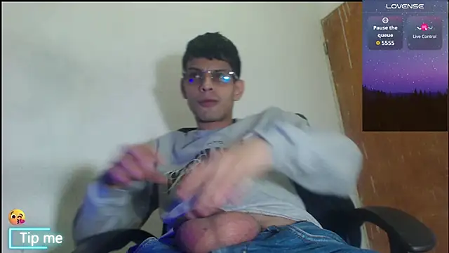 GrayHornyX online show from 18, 4, 2026