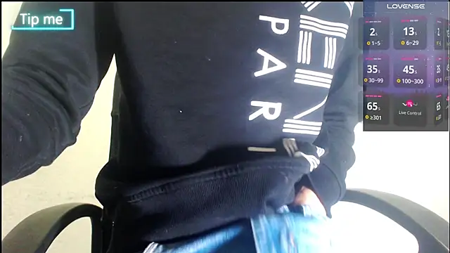 Snapshot of GrayHornyX chatting on 17, 5, 2026 GrayHornyX online show from 17, 5, 2026
