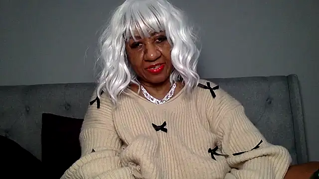 BreanaDivine online show from 5, 1, 2025