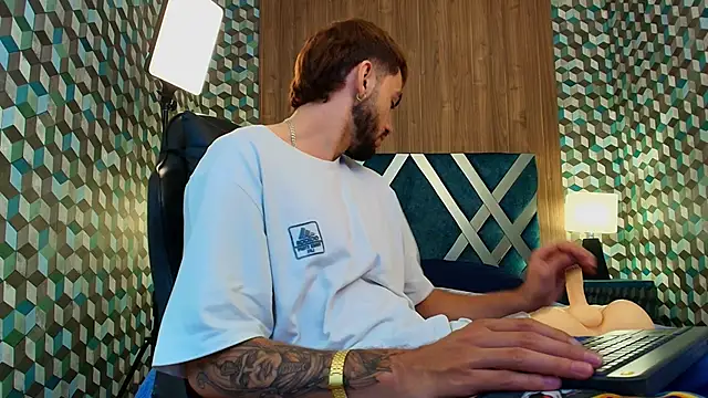 Michael magno online show from 2, 10, 2025