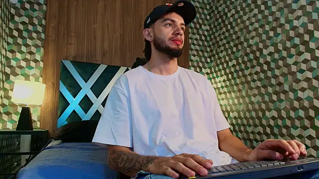 Michael magno online show from 18, 11, 2025