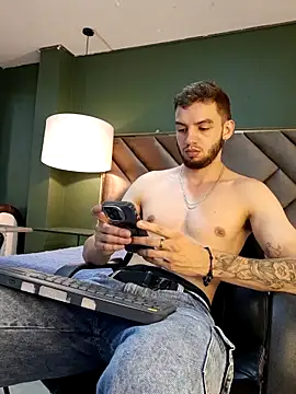 Michael magno online show from 27, 4, 2026