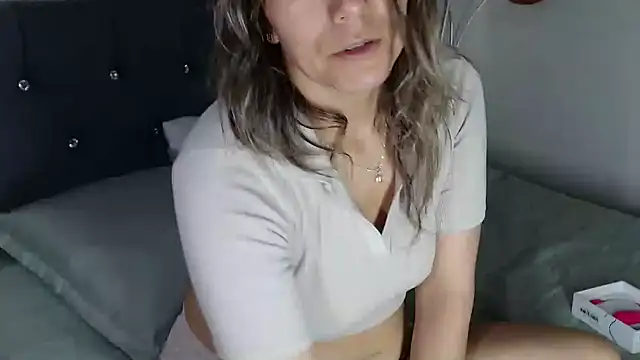 Snapshot of Chantal_hott chatting on 10, 10, 2025 Chantal hott online show from 10, 10, 2025