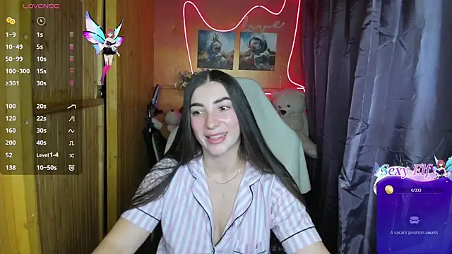 Fiery Brunette  online show from 14, 1, 2025