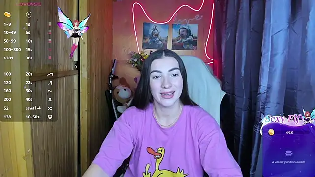 Fiery Brunette  online show from 28, 1, 2025